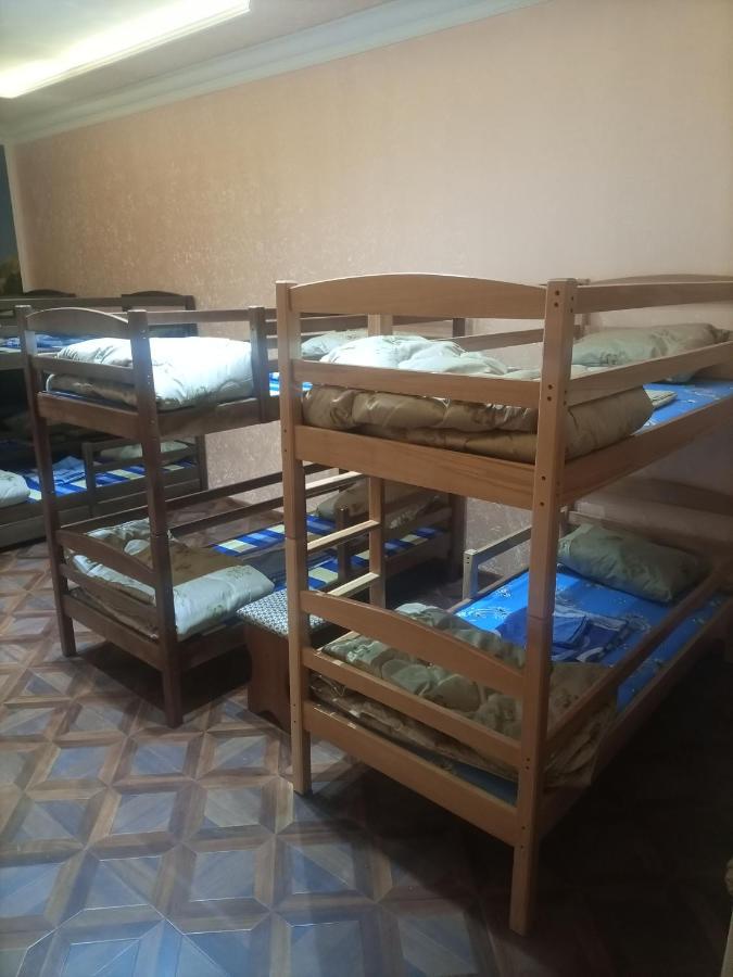 Hero Hostel Yerevan Bagian luar foto